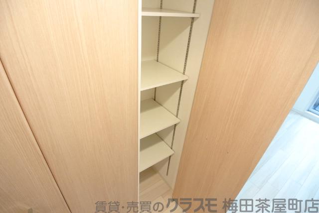 13/30 収納