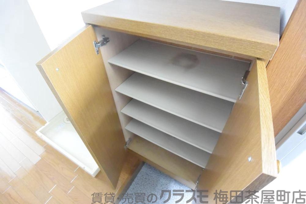 13/30 収納