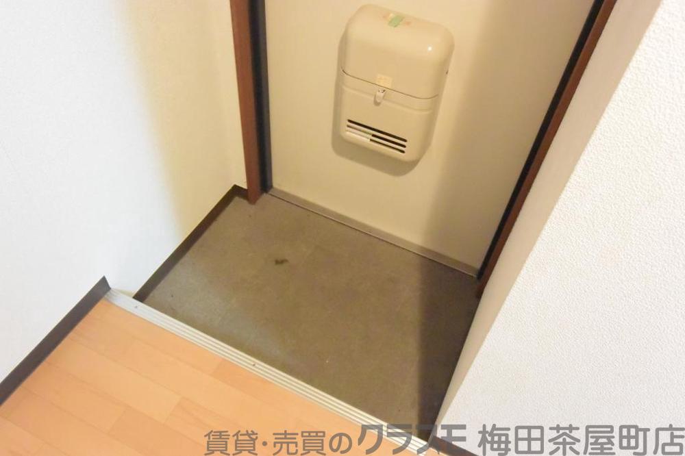 14/30 玄関