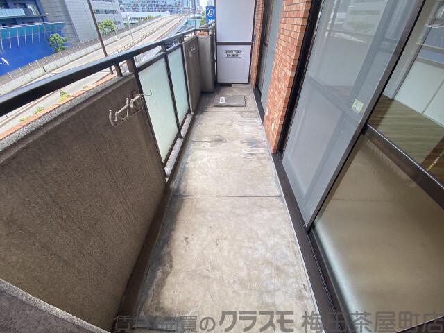 21/30 バルコニー