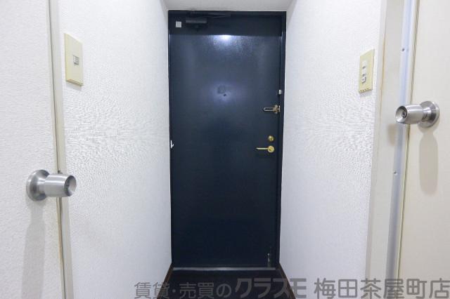 14/30 玄関