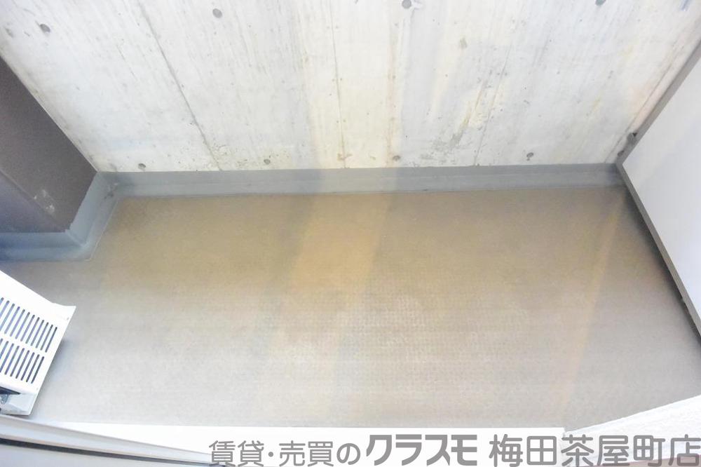 22/28 バルコニー