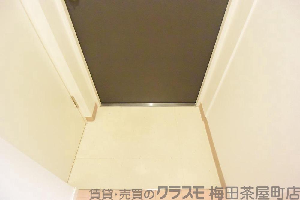 14/30 玄関