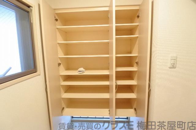 13/30 収納