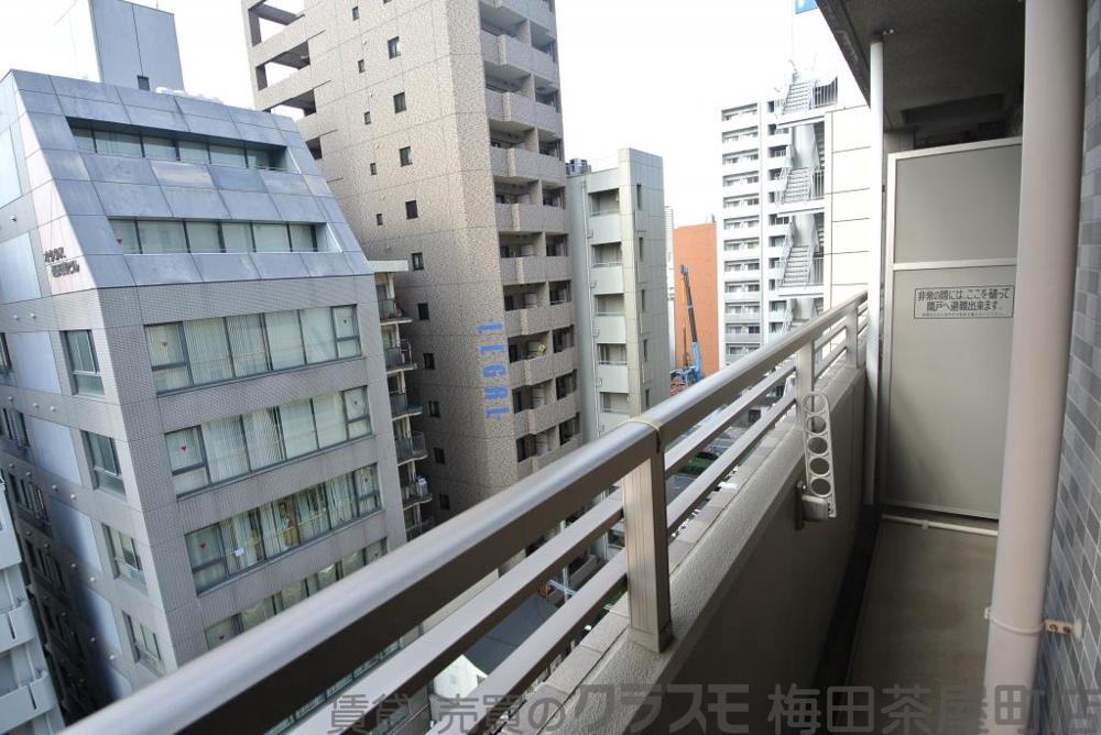 21/30 バルコニー