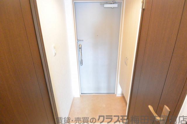 18/30 玄関