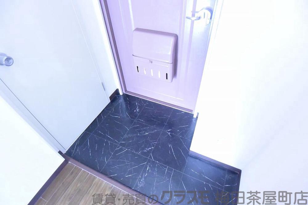 14/30 玄関