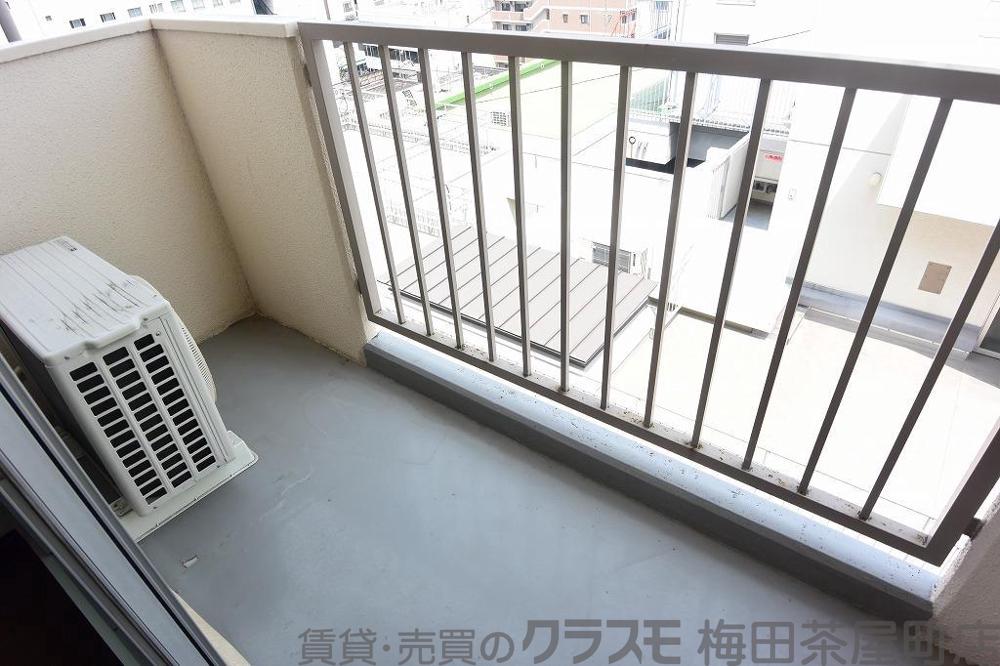 21/30 バルコニー