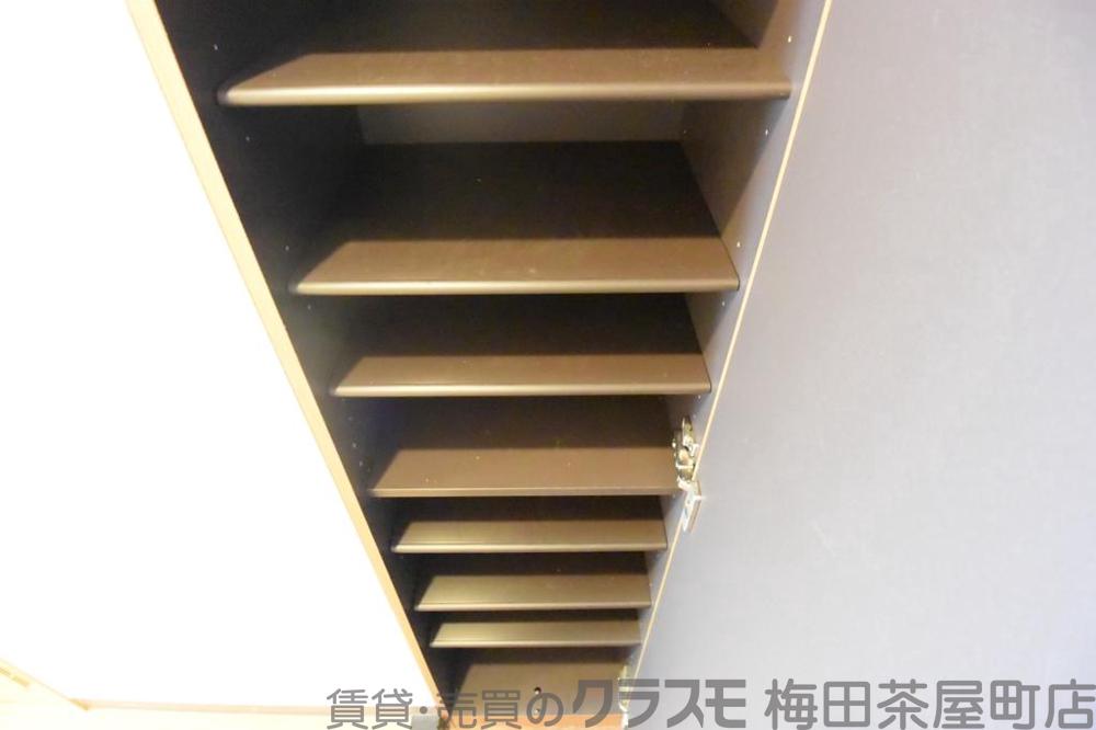 13/30 収納