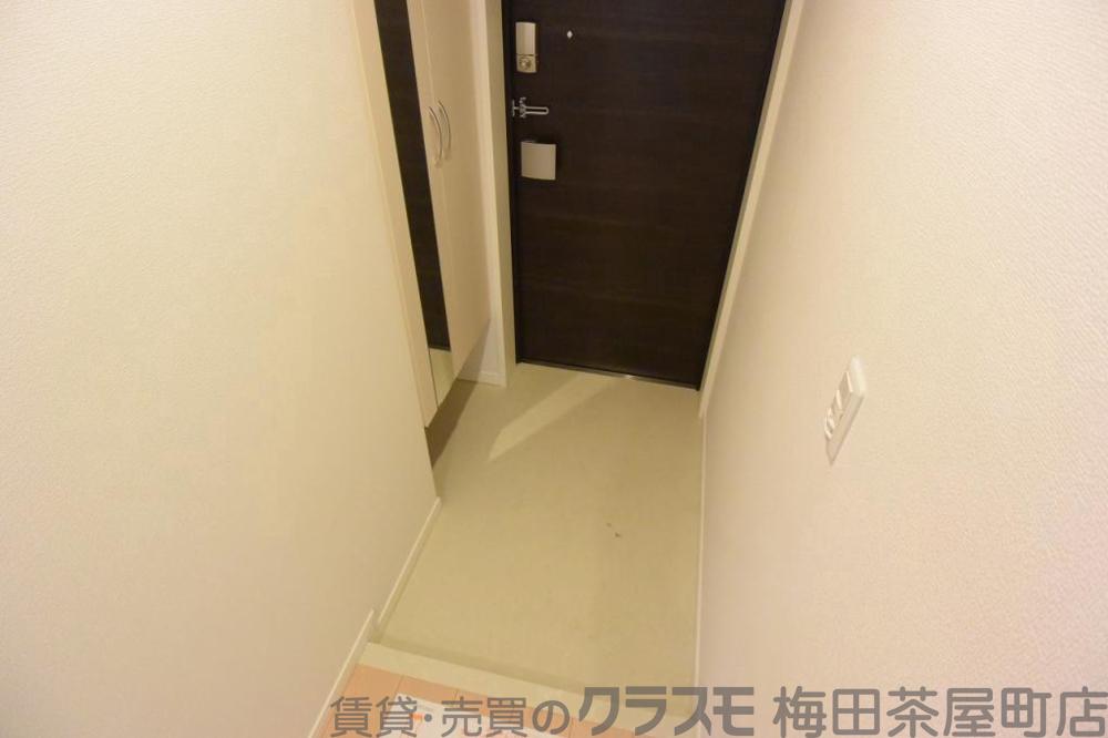 18/30 玄関