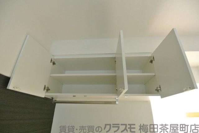 13/27 収納