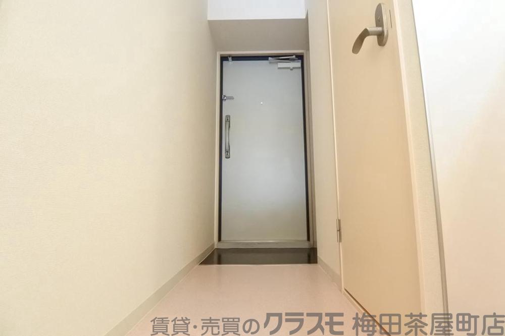 14/30 玄関