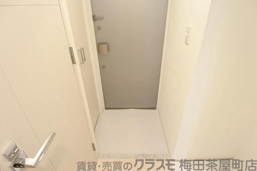 14/30 玄関