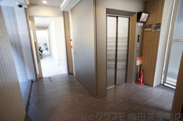 14/15 エントランス