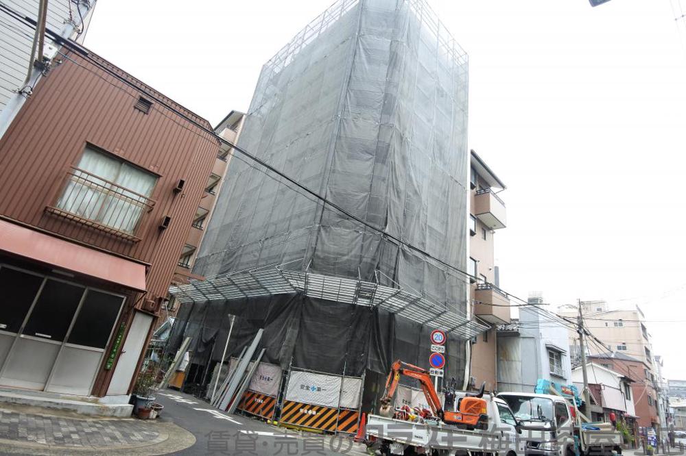 2/30 外観