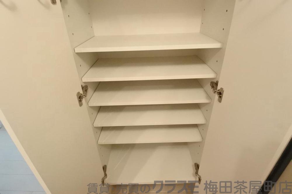 13/30 収納