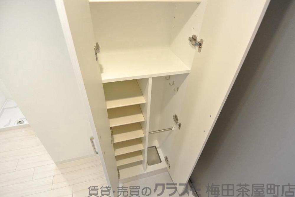 13/30 室内