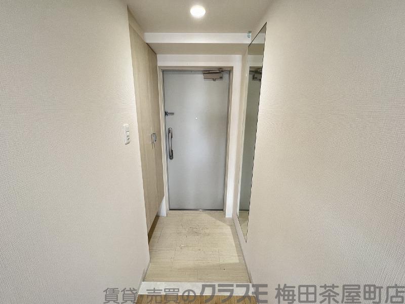 16/30 玄関