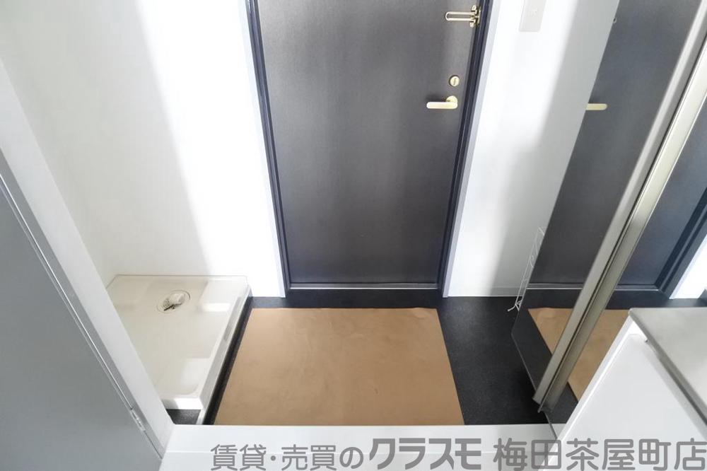 14/30 玄関