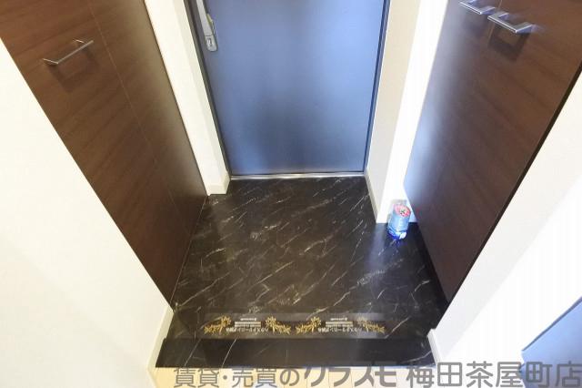 17/30 玄関