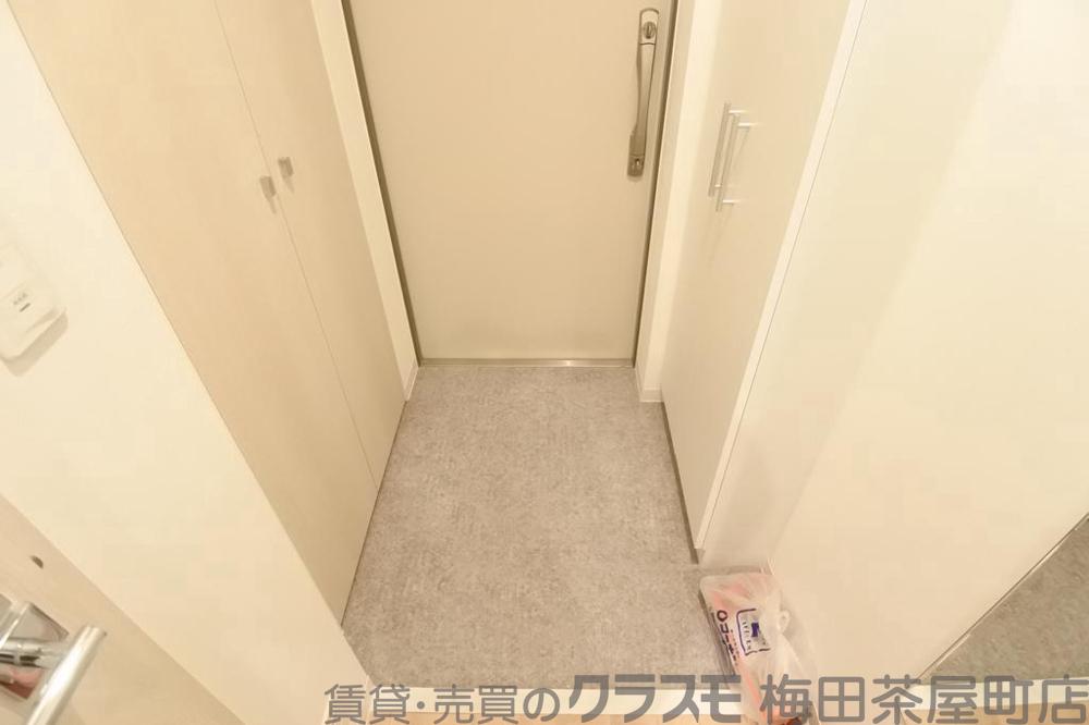 14/30 玄関