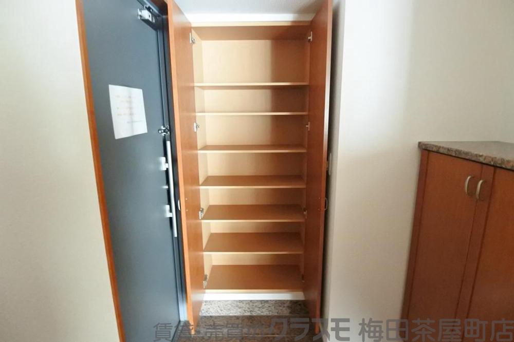13/30 収納