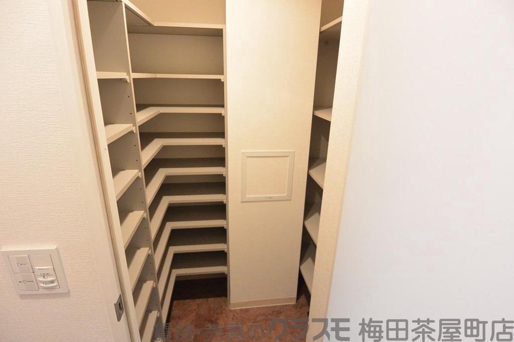13/30 収納