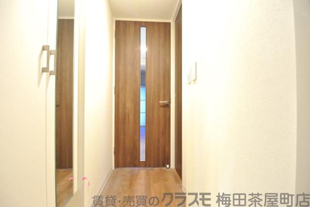 16/30 玄関