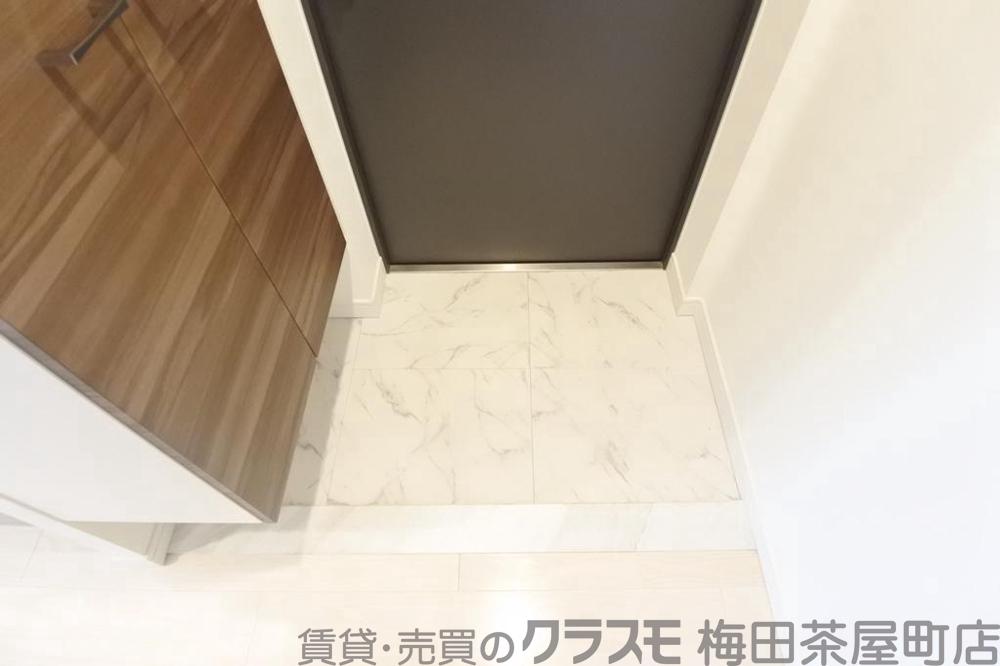 14/30 玄関
