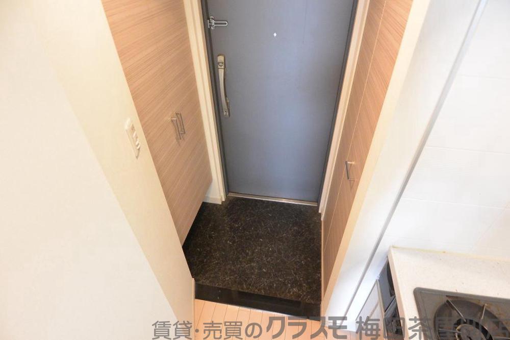 17/30 玄関