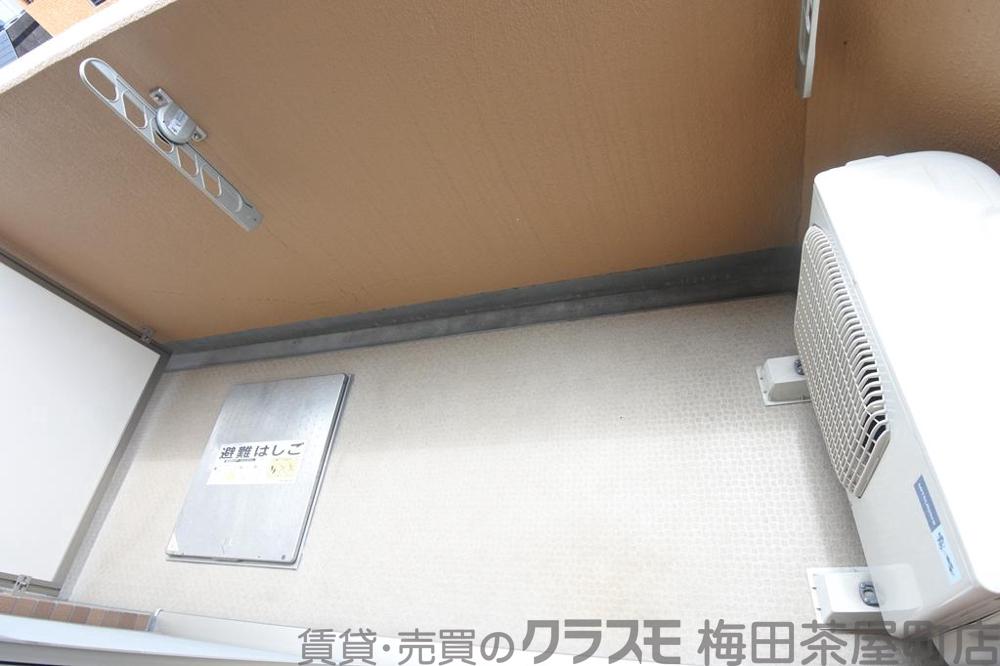 21/30 バルコニー