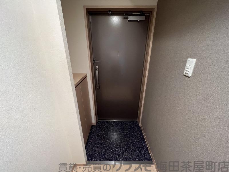 14/30 玄関