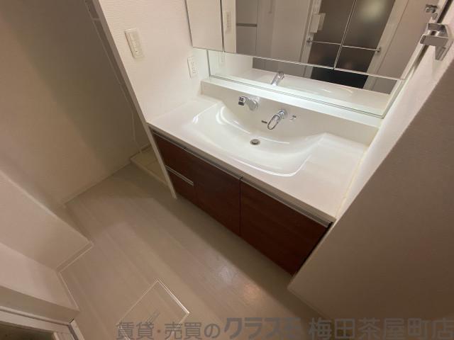 18/30 洗面
