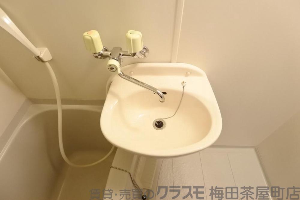 19/30 洗面