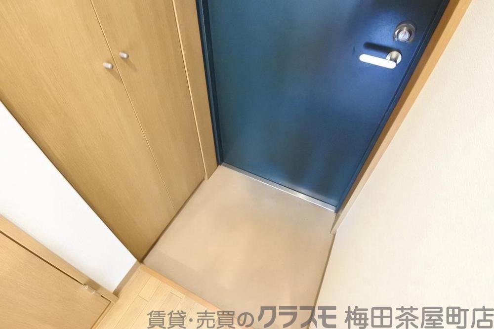 14/30 玄関