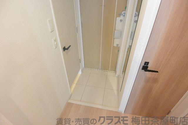 18/30 玄関