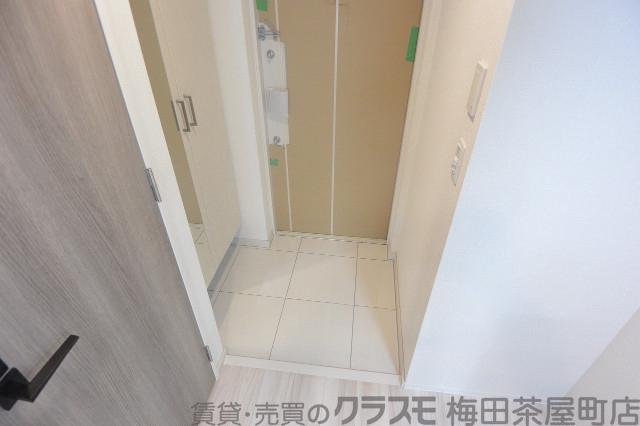 14/30 玄関
