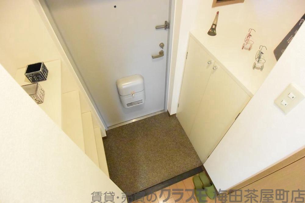 14/30 玄関