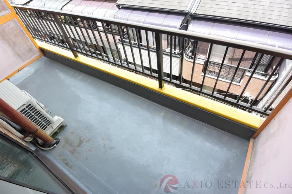 21/30 バルコニー