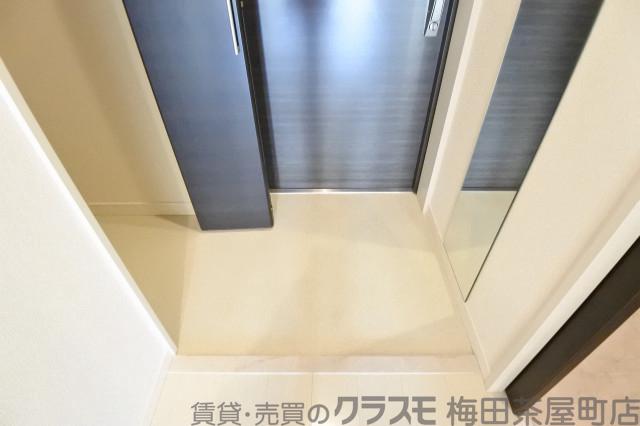 14/30 玄関