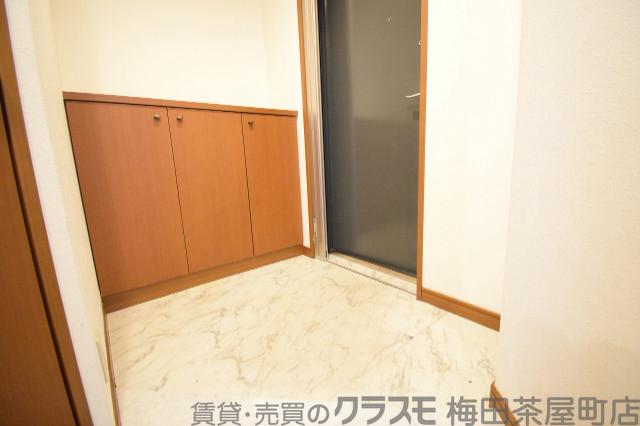 19/30 玄関