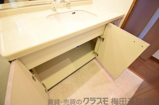 14/30 室内