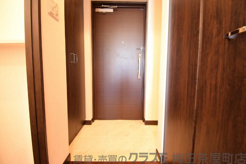16/30 玄関