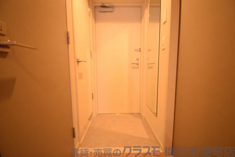 16/30 玄関