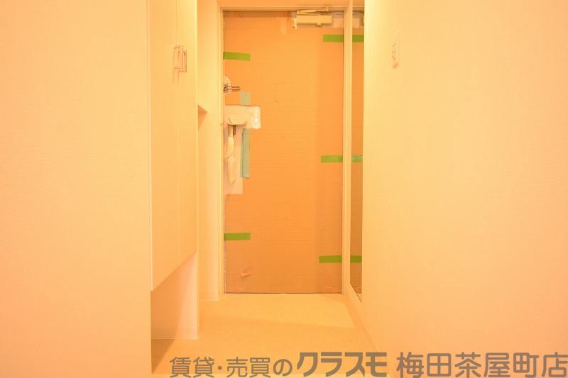 18/30 玄関