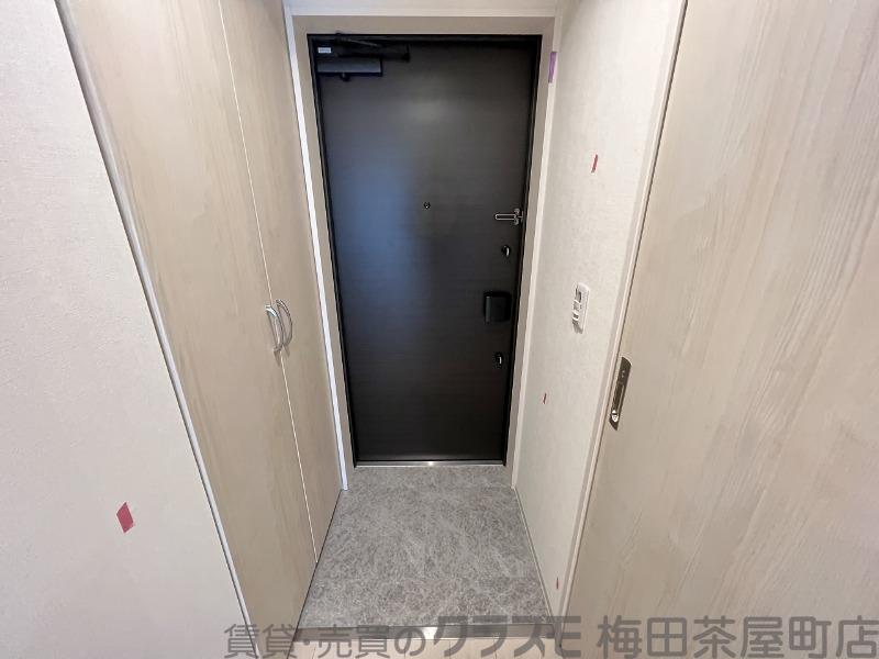 14/30 玄関