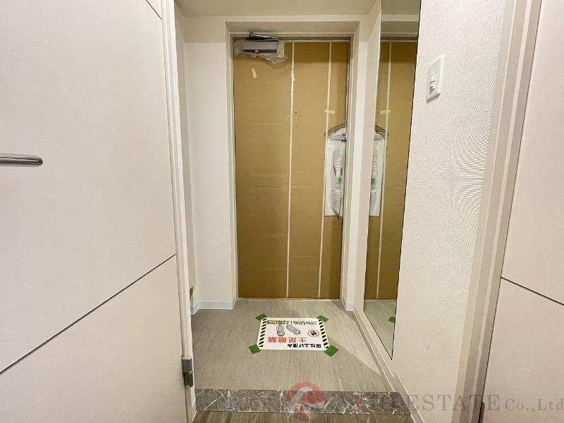 19/30 玄関