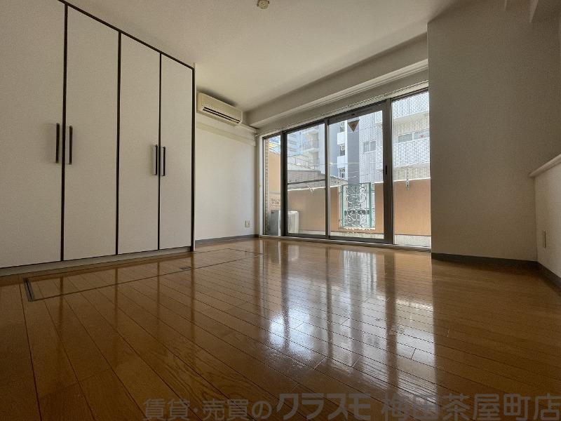 15/30 寝室