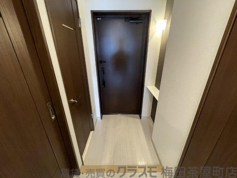 16/30 玄関