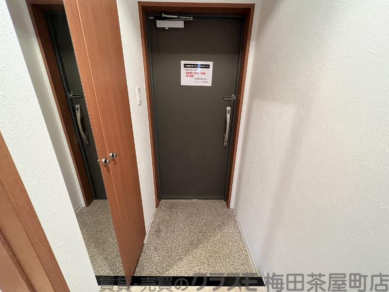 14/30 玄関